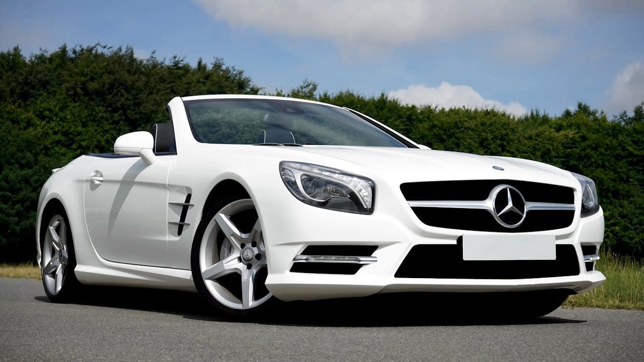 How to Get Behind the Wheel of a Luxury Car without Breaking the Bank